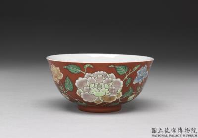 图片[2]-Bowl with peony in red ground of yangcai painted enamels, Qing dynasty, Yongzheng reign 1723-1735-China Archive